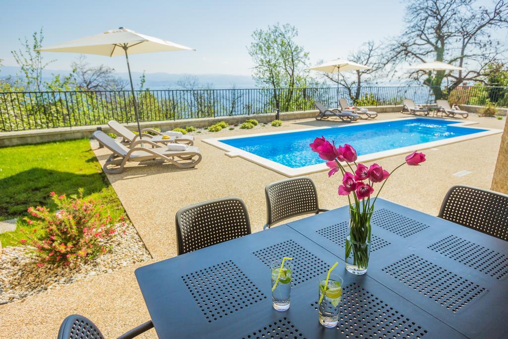 Villa Manus - Boutique Apartments Lovran Exteriör bild